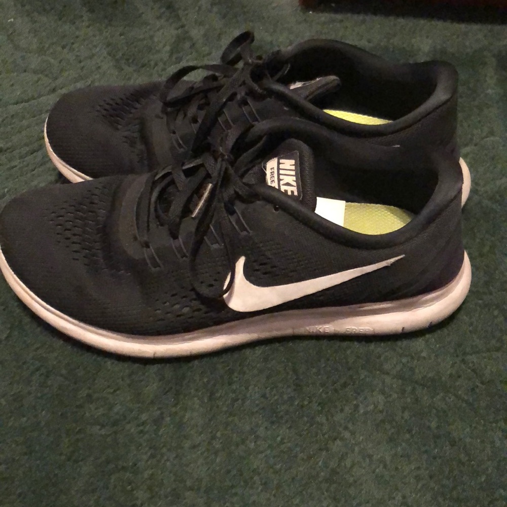 Used Nike Free Runs size 8.5